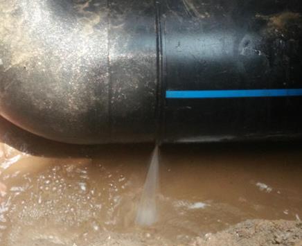 乌拉特中楼顶渗水维修公司为大家分享下乌拉特中卫生间漏水维修修补技术!