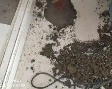 乌拉特中楼顶渗水公司分享下乌拉特中卫生间测漏水方法和方法的详细分解。